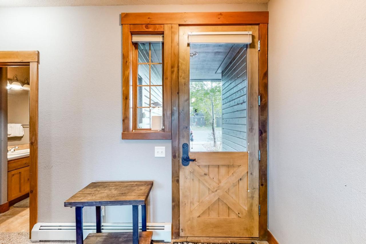 Kicking Horse 3-202 Apartment *