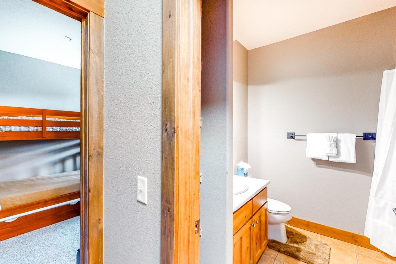 Apartment Kicking Horse 3-202 *